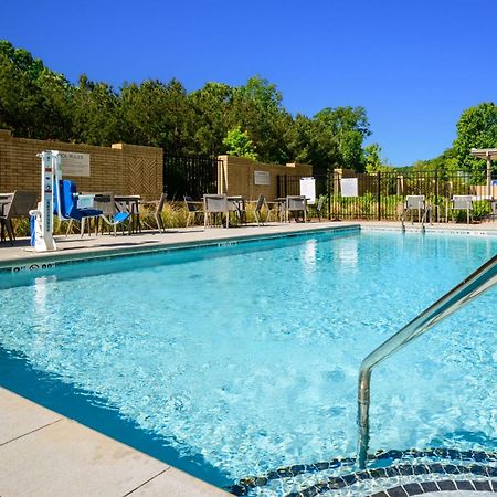 Courtyard By Marriott Raleigh Cary Crossroads Hotel ภายนอก รูปภาพ