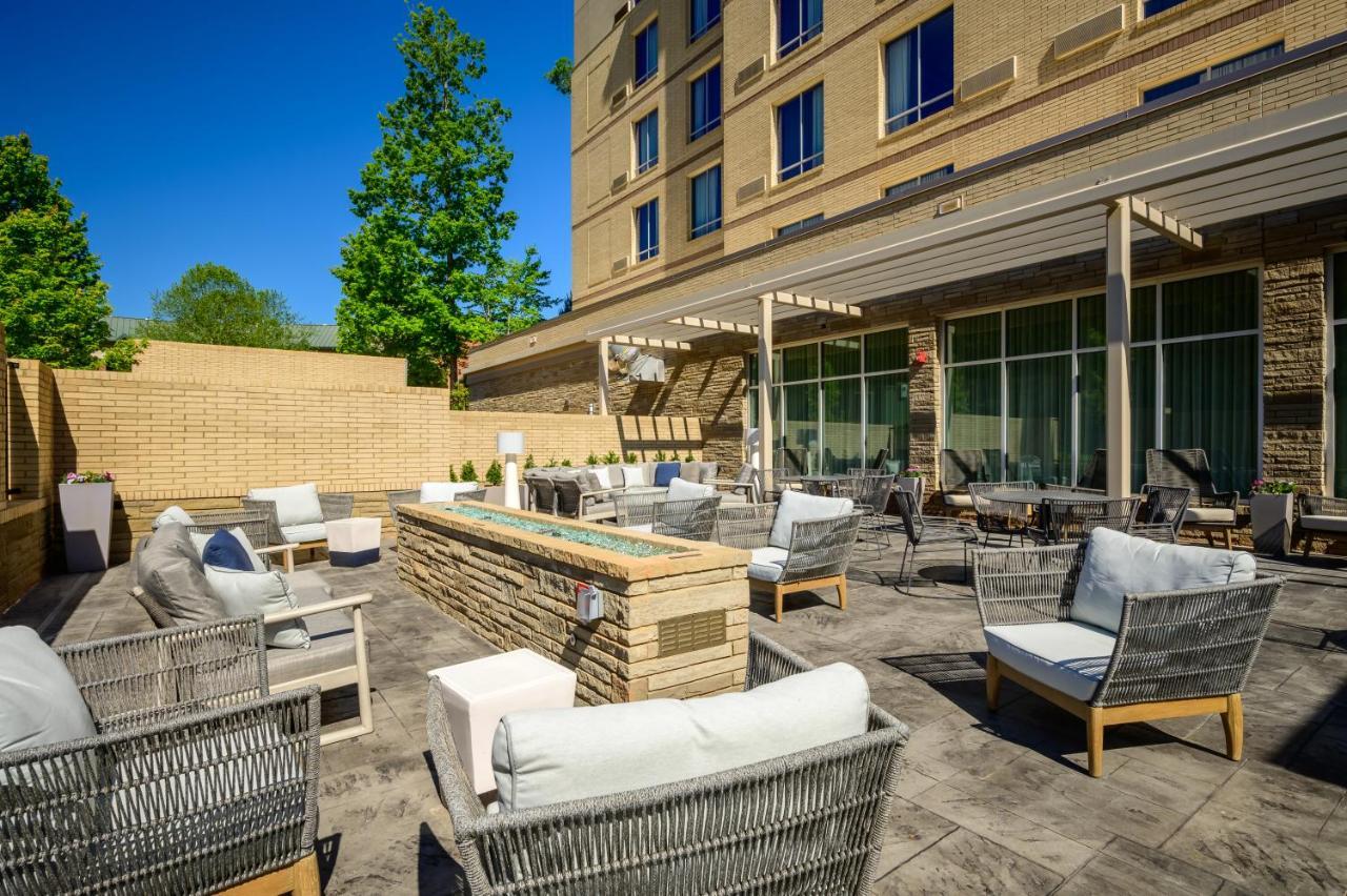 Courtyard By Marriott Raleigh Cary Crossroads Hotel ภายนอก รูปภาพ