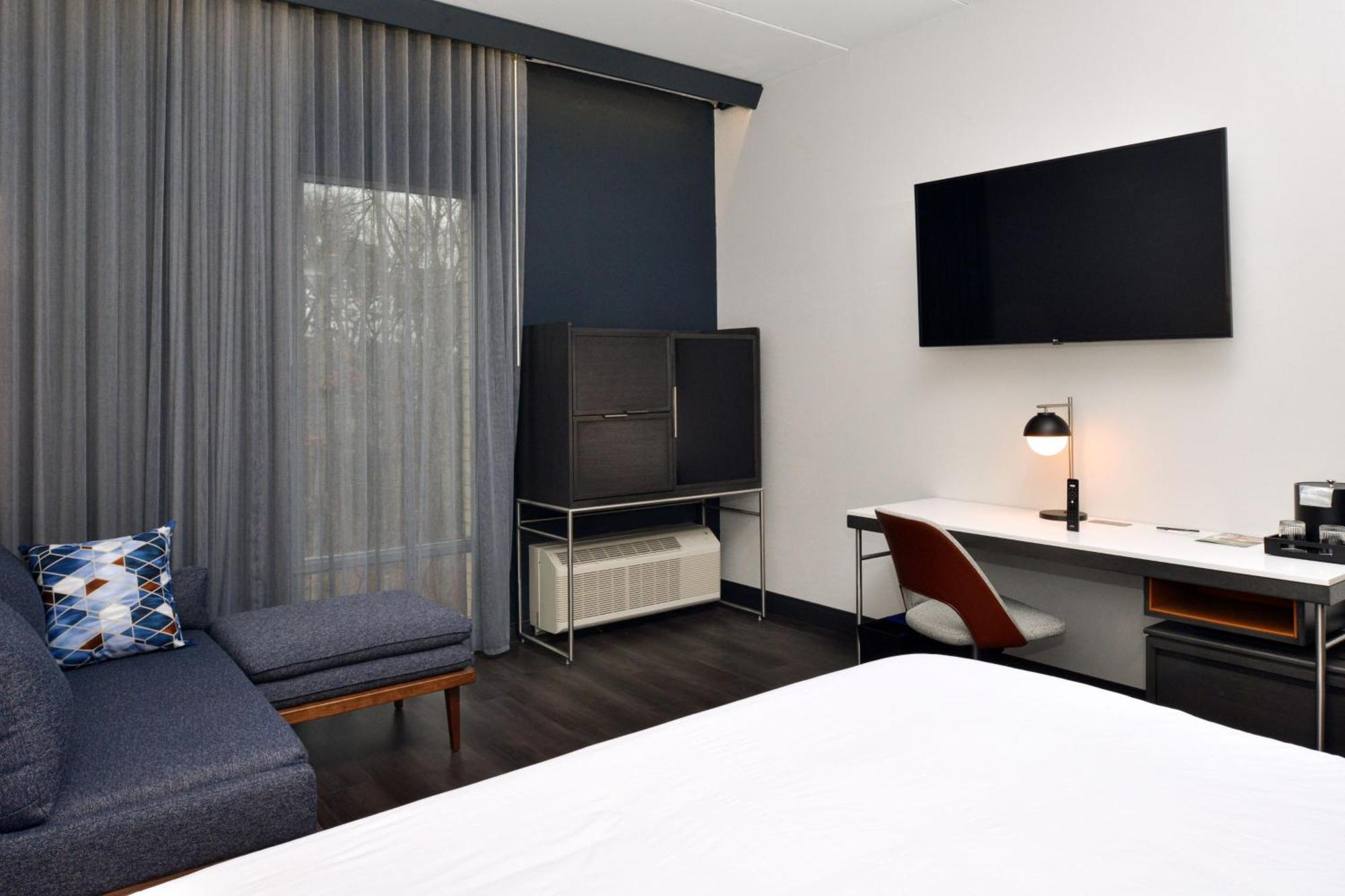 Courtyard By Marriott Raleigh Cary Crossroads Hotel ภายนอก รูปภาพ
