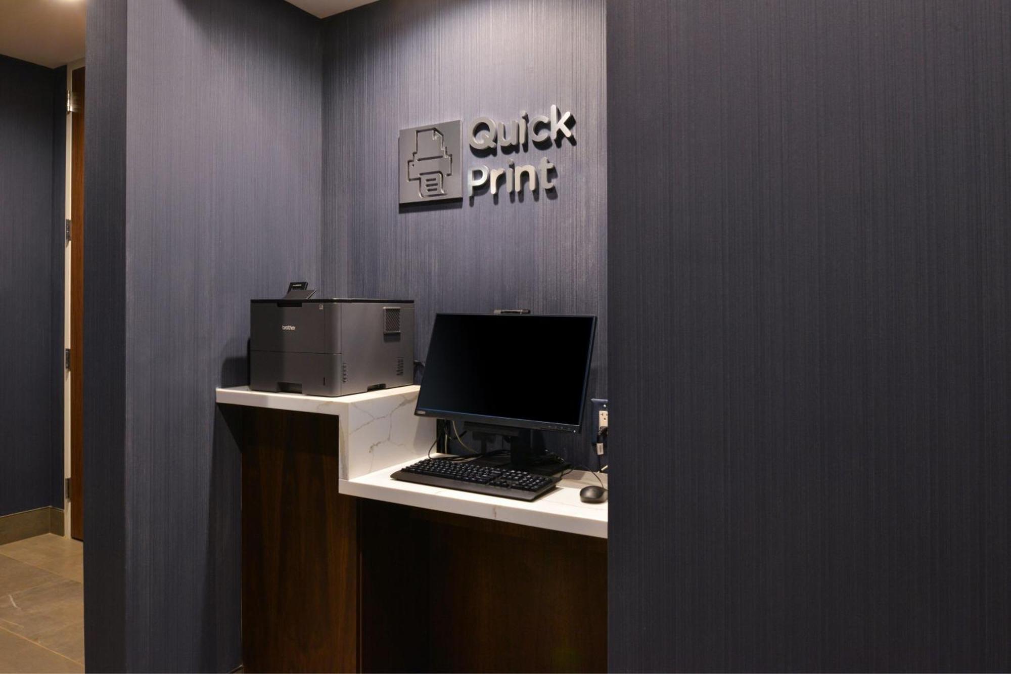 Courtyard By Marriott Raleigh Cary Crossroads Hotel ภายนอก รูปภาพ