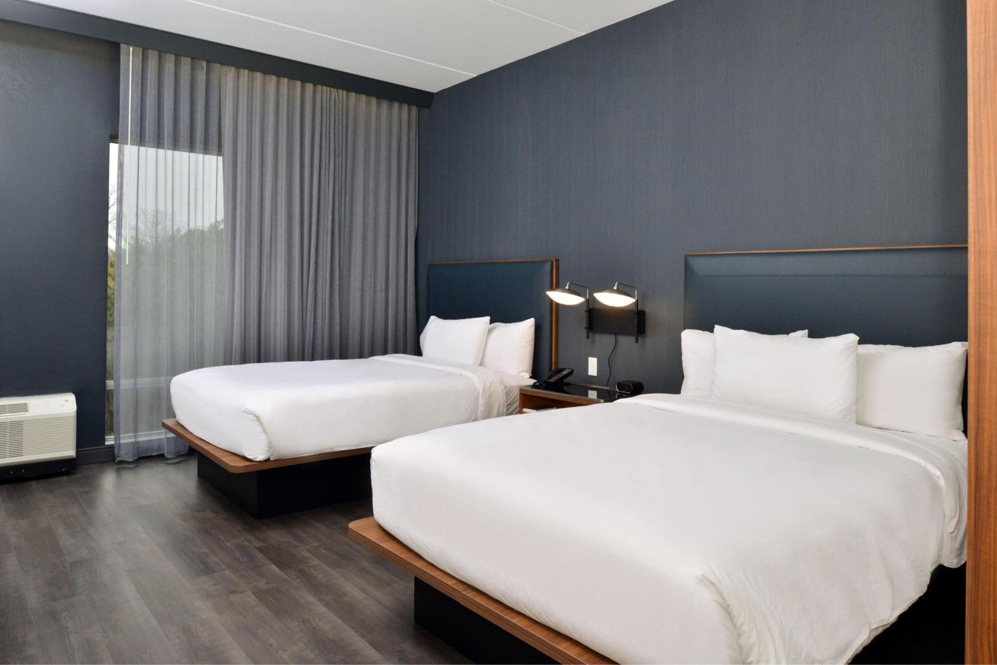 Courtyard By Marriott Raleigh Cary Crossroads Hotel ภายนอก รูปภาพ