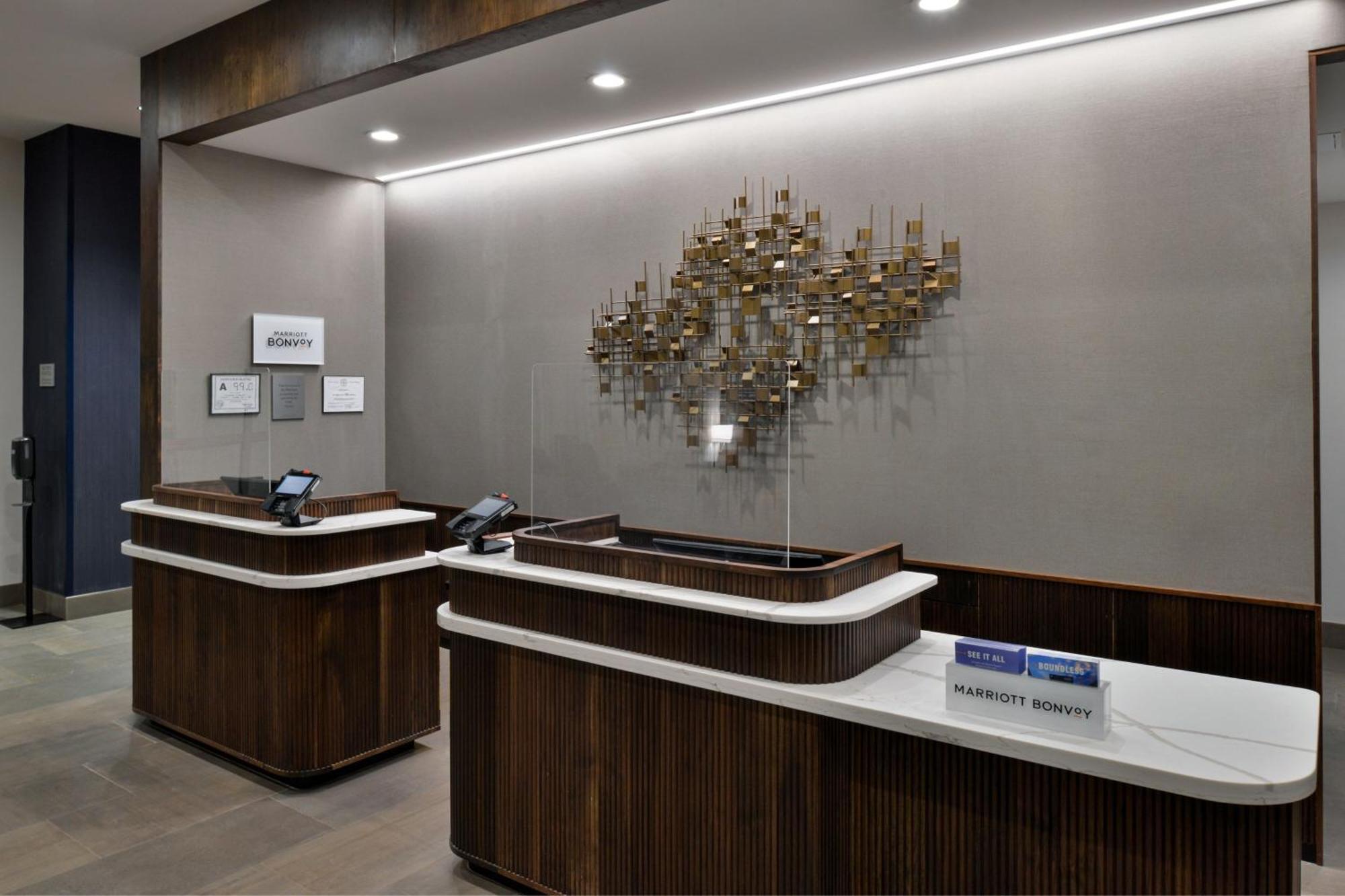 Courtyard By Marriott Raleigh Cary Crossroads Hotel ภายนอก รูปภาพ