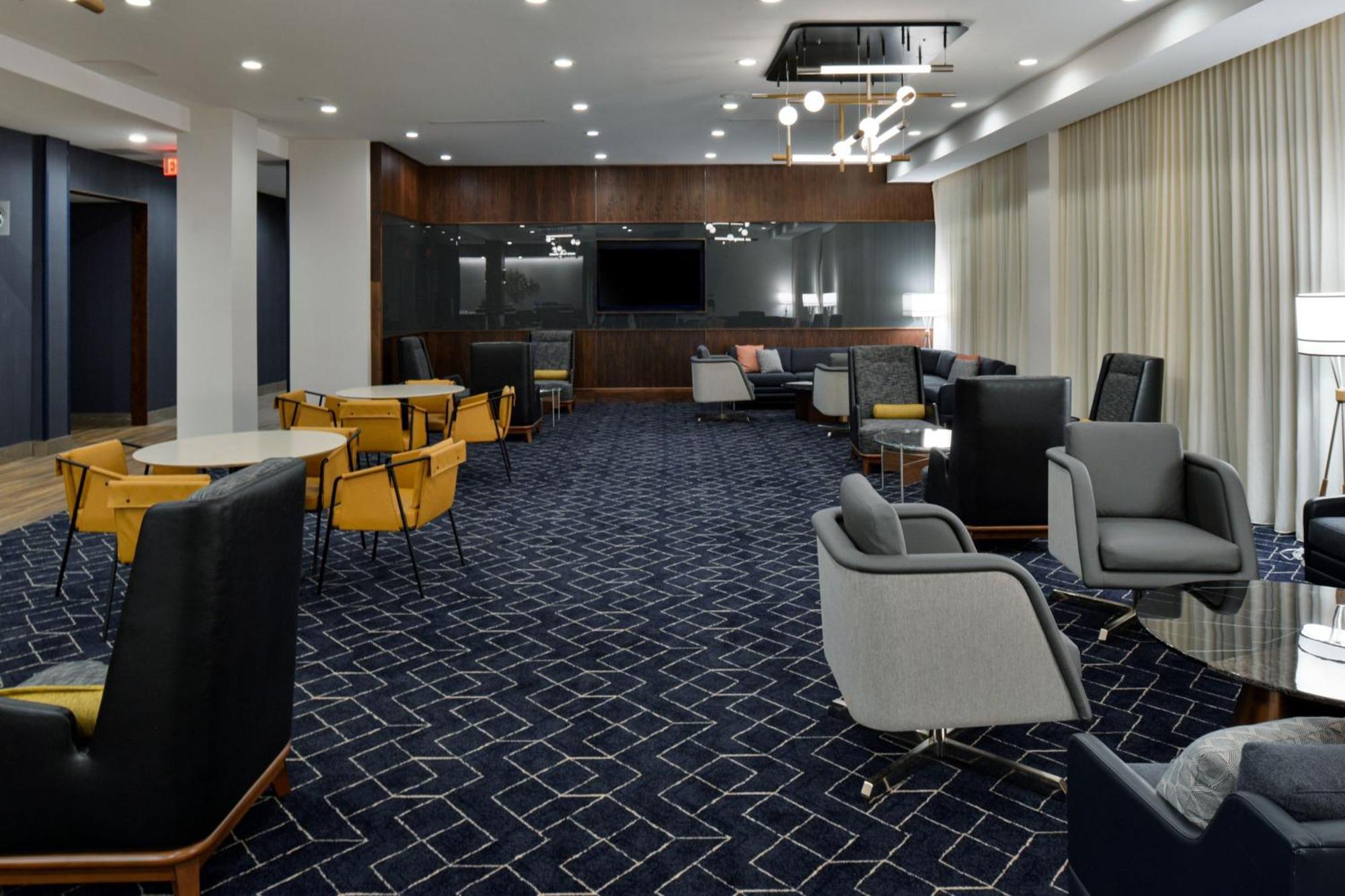 Courtyard By Marriott Raleigh Cary Crossroads Hotel ภายนอก รูปภาพ